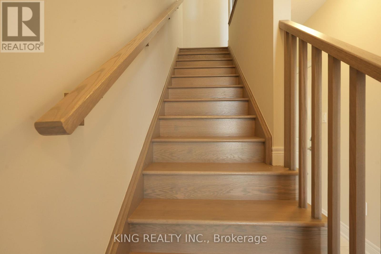 Photo 9 of 52 2273 Turnberry Road, Burlington ON