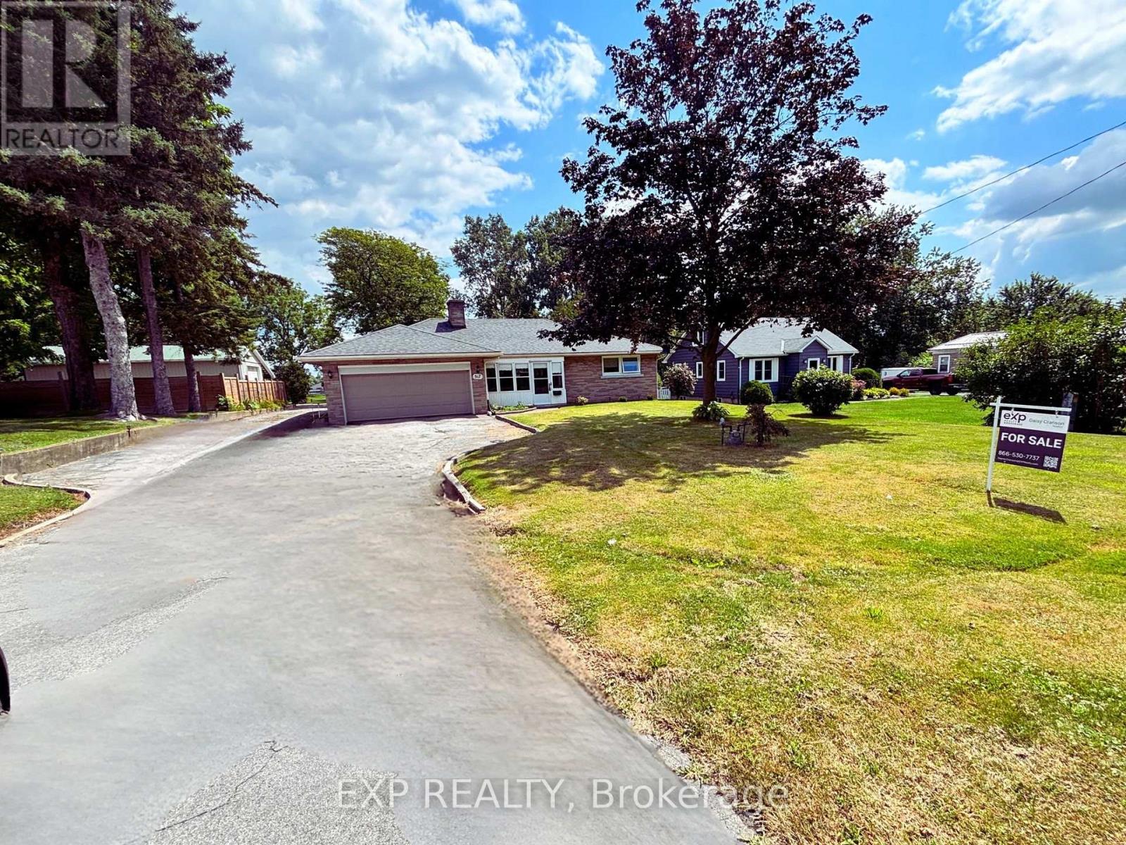 Photo 15 of 517 Norfolk Street S, Norfolk ON