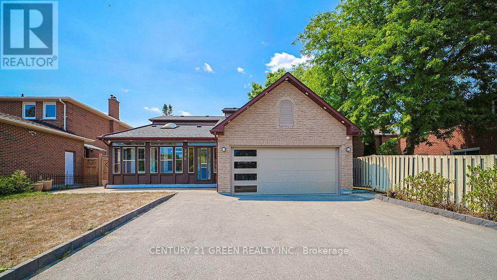 Photo 7 of 236 Ingleton Boulevard, Toronto ON