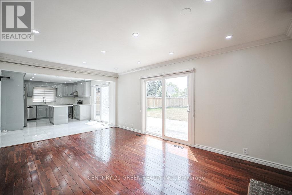 Photo 36 of 236 Ingleton Boulevard, Toronto ON