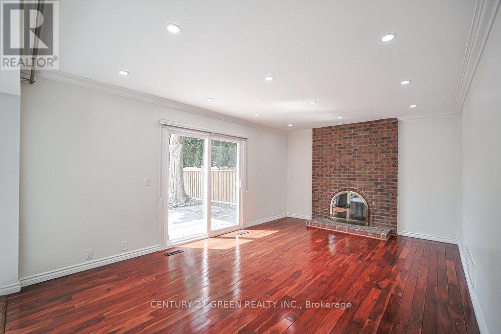 Photo 23 of 236 Ingleton Boulevard, Toronto ON