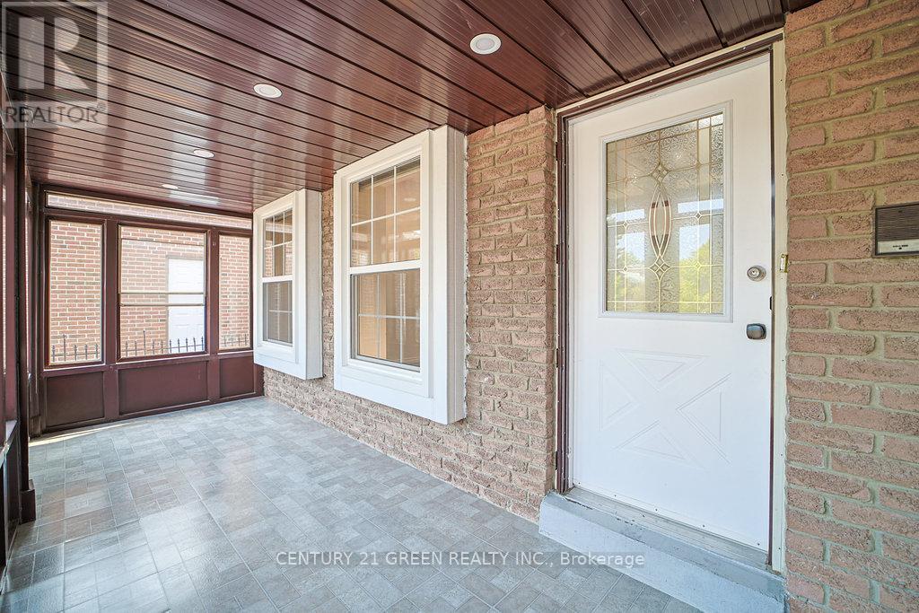 Photo 26 of 236 Ingleton Boulevard, Toronto ON