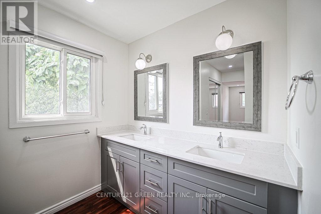 Photo 25 of 236 Ingleton Boulevard, Toronto ON