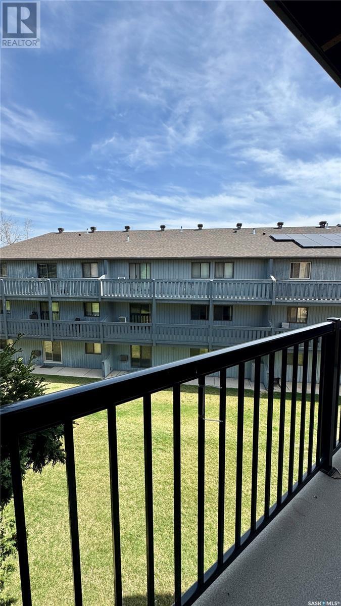 Photo 5 of 307 802 C Kingsmere Boulevard, Saskatoon SK