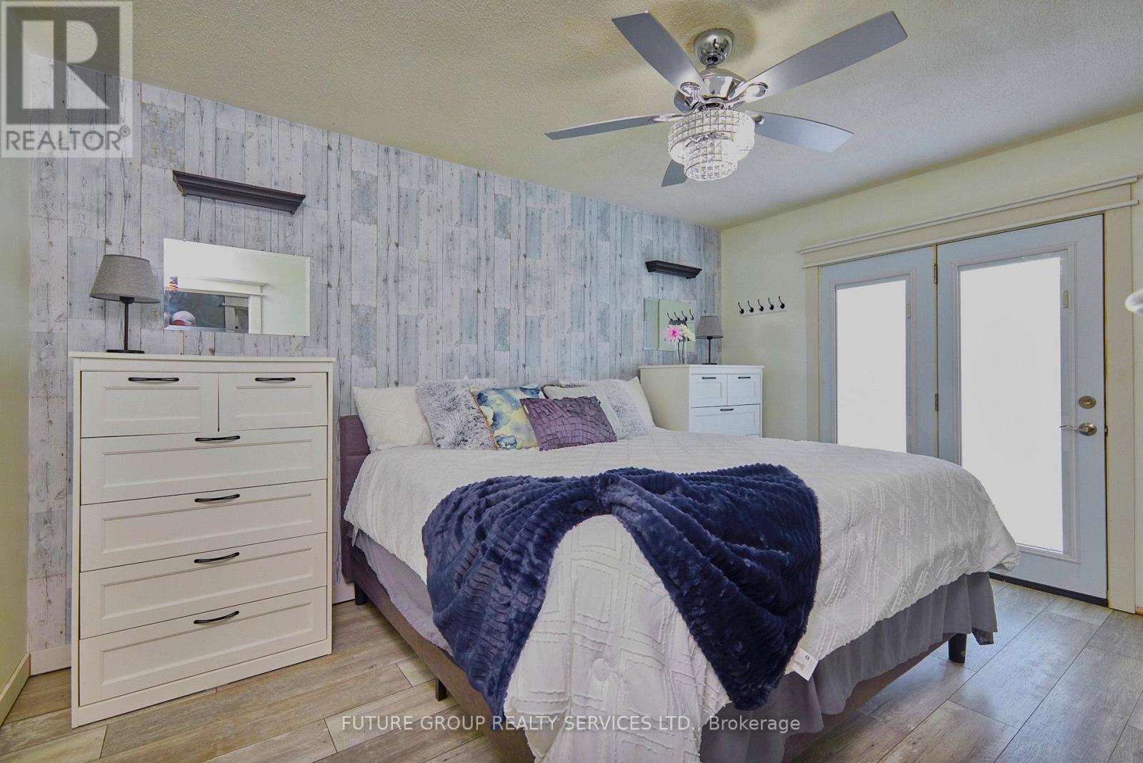 Photo 13 of 5 Burke Street, Georgina ON