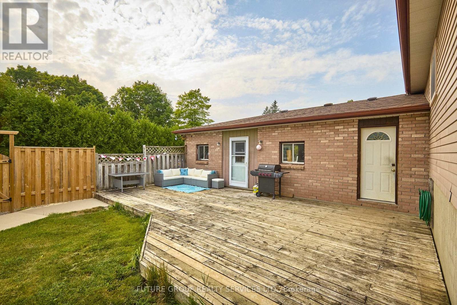 Photo 28 of 5 Burke Street, Georgina ON