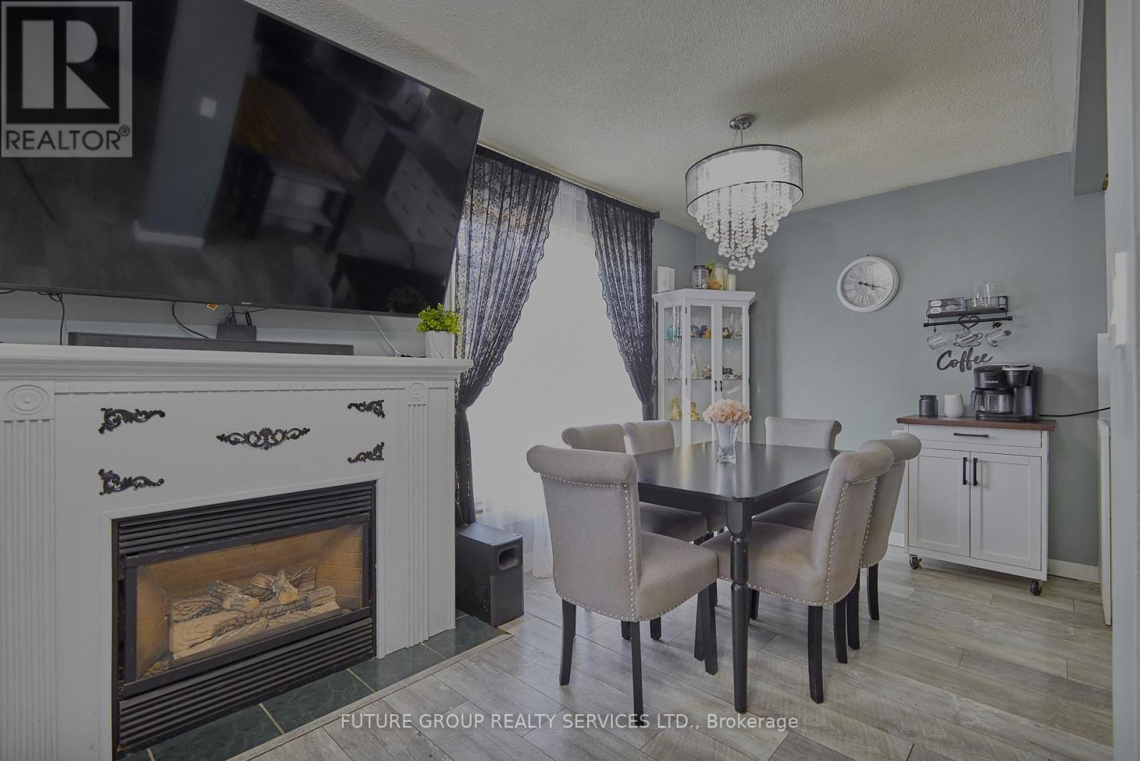 Photo 8 of 5 Burke Street, Georgina ON