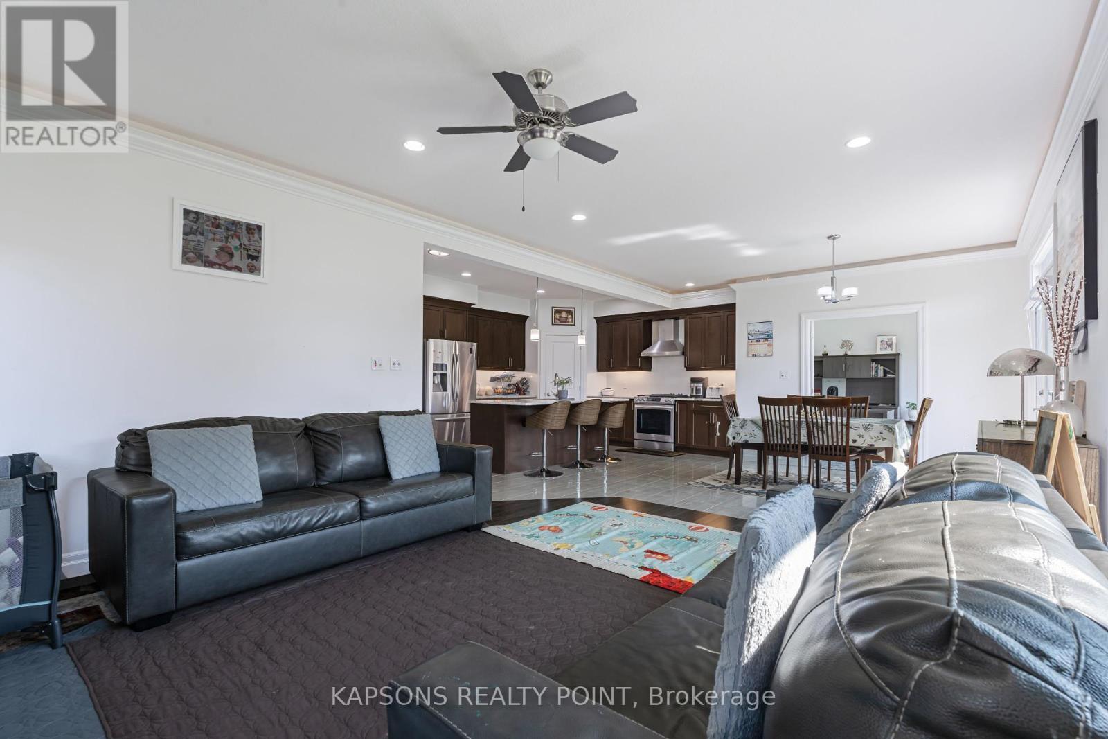 Photo 30 of 2059 Bakervilla Street, London South ON