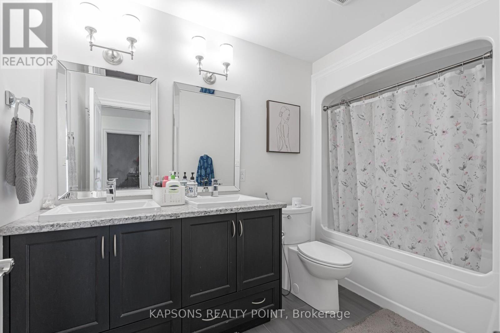 Photo 11 of 2059 Bakervilla Street, London South ON