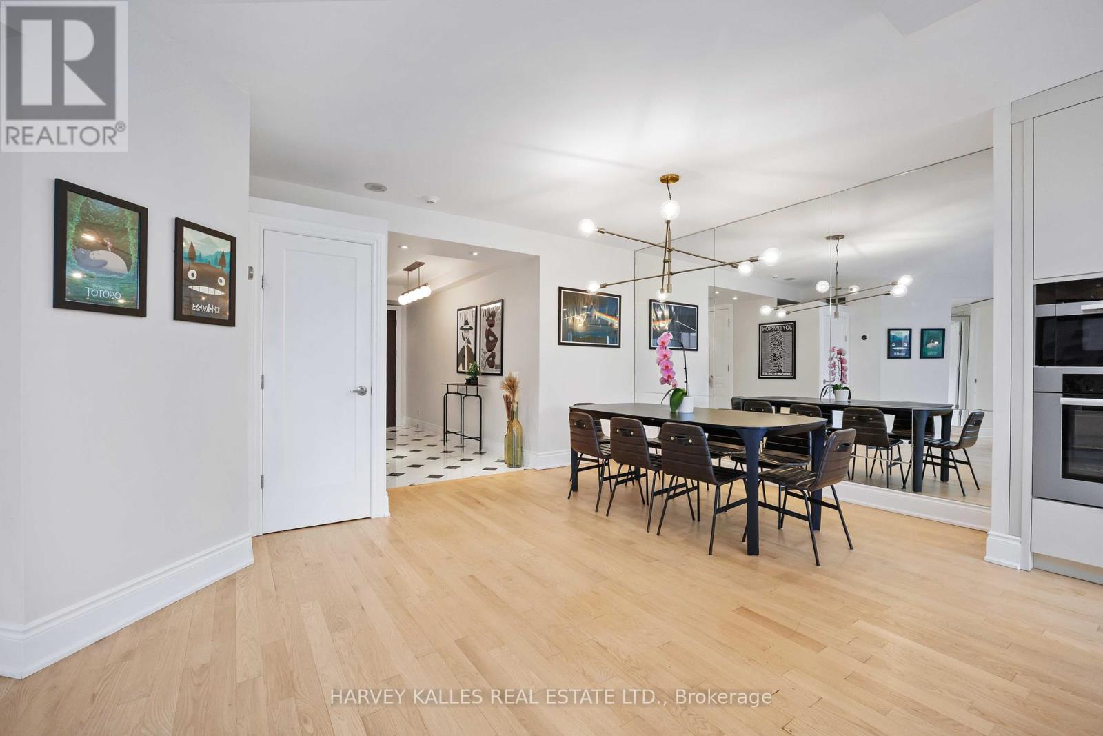 Photo 17 of 1403 10 Bellair Street, Toronto ON