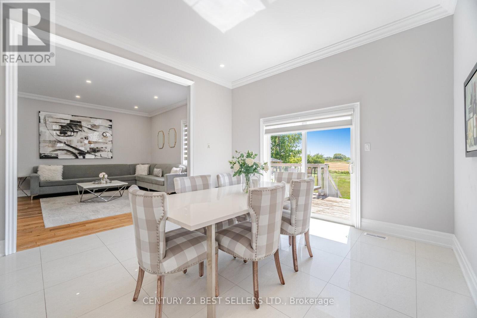 Photo 10 of 10108 Clarkway Drive, Brampton ON