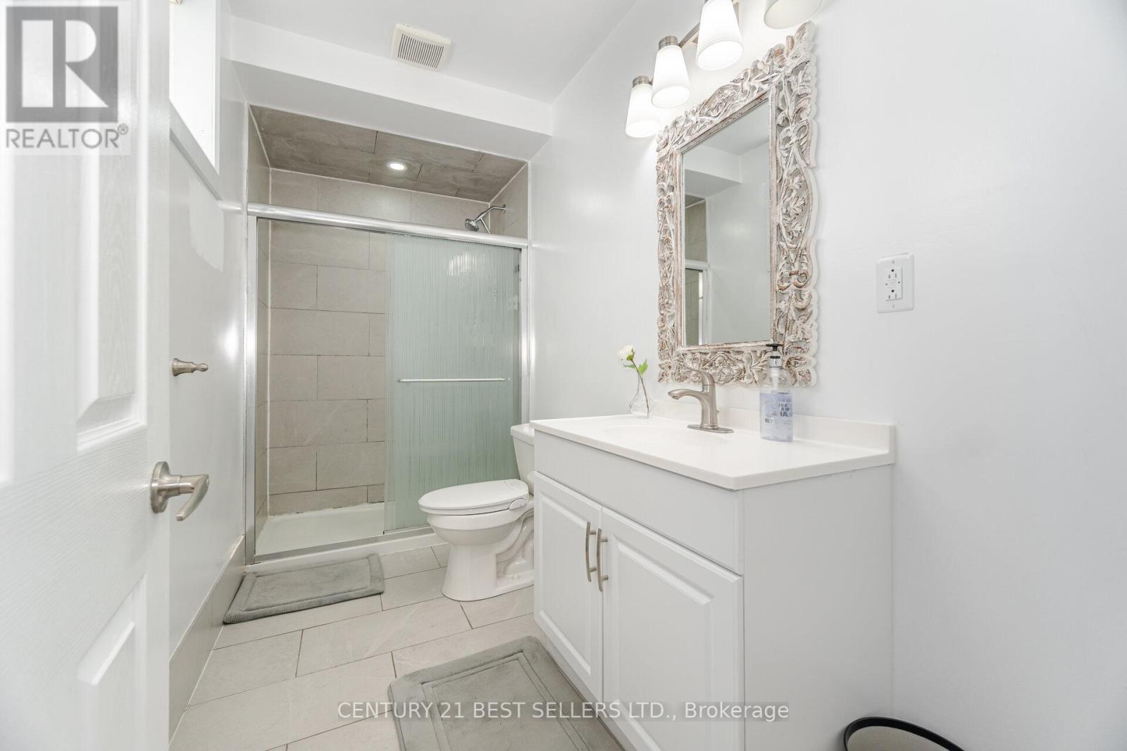 Photo 38 of 10108 Clarkway Drive, Brampton ON