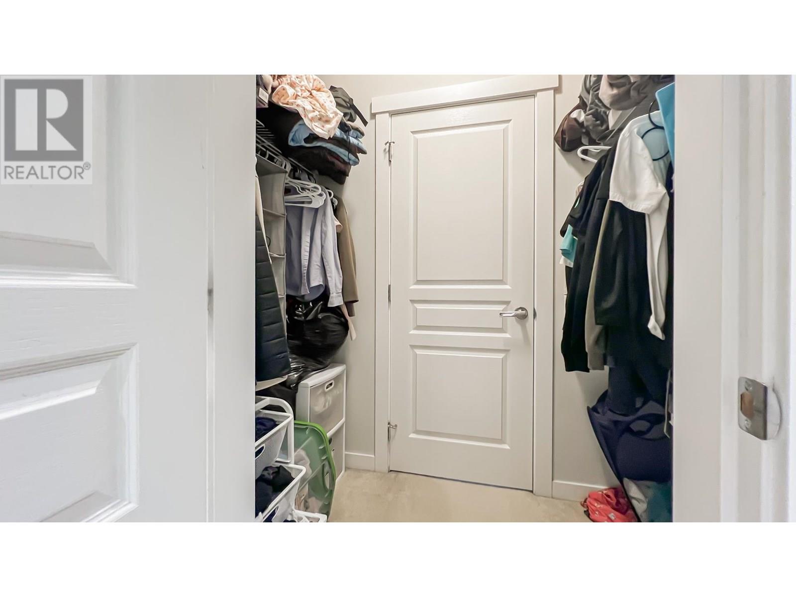Photo 18 of 327 9366 Tomicki Avenue, Richmond BC