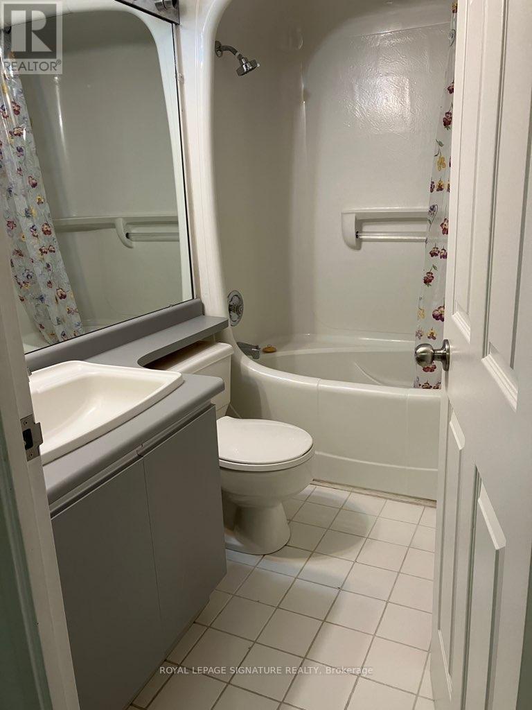 Photo 7 of 309 7 Bishop Avenue, Toronto ON