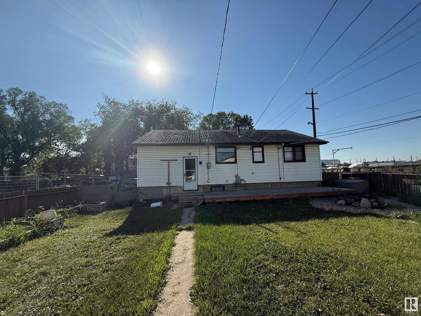 Photo 23 of 12425 126 St Nw, Edmonton AB