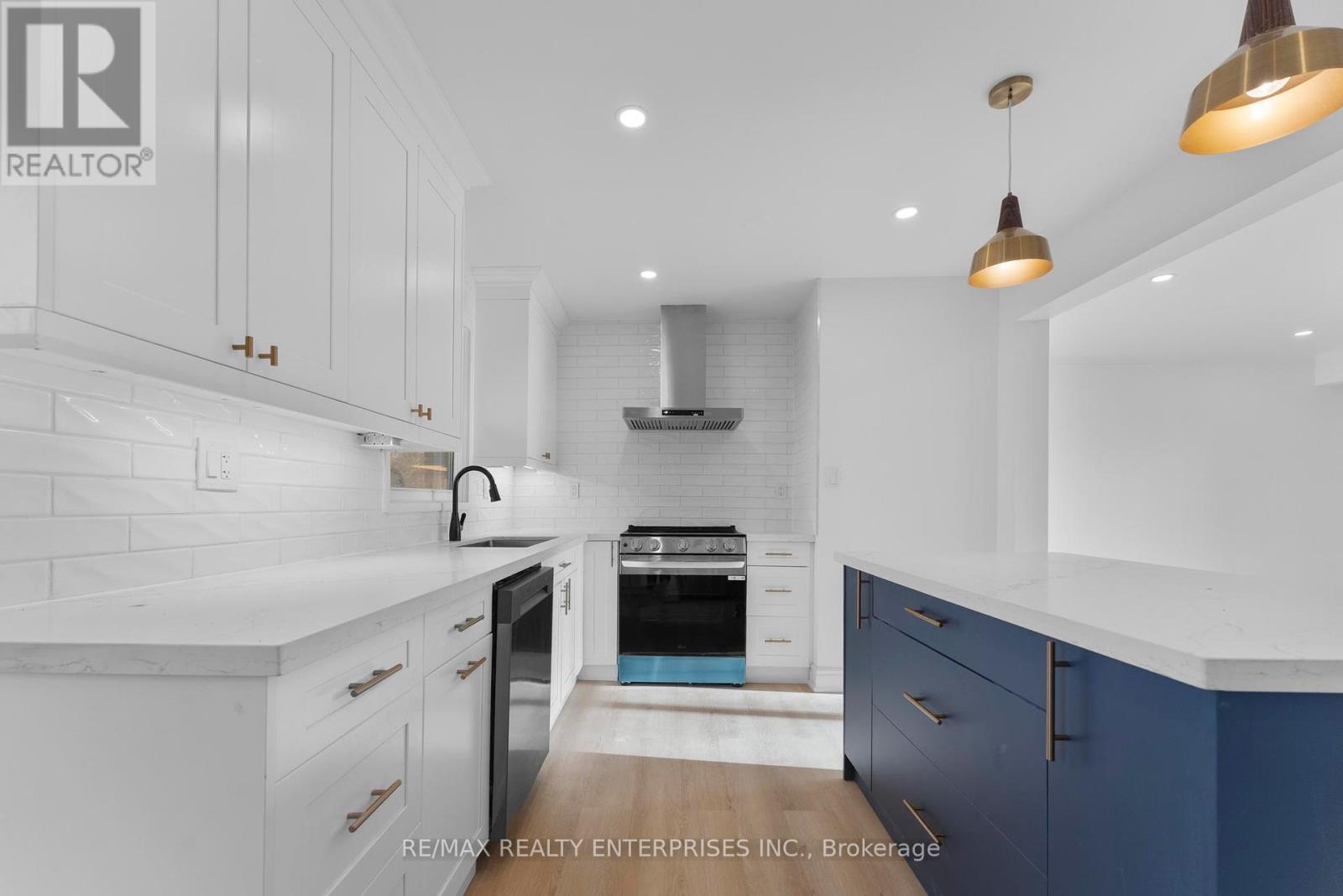Photo 13 of 60 Wakelin Terrace, St Catharines ON