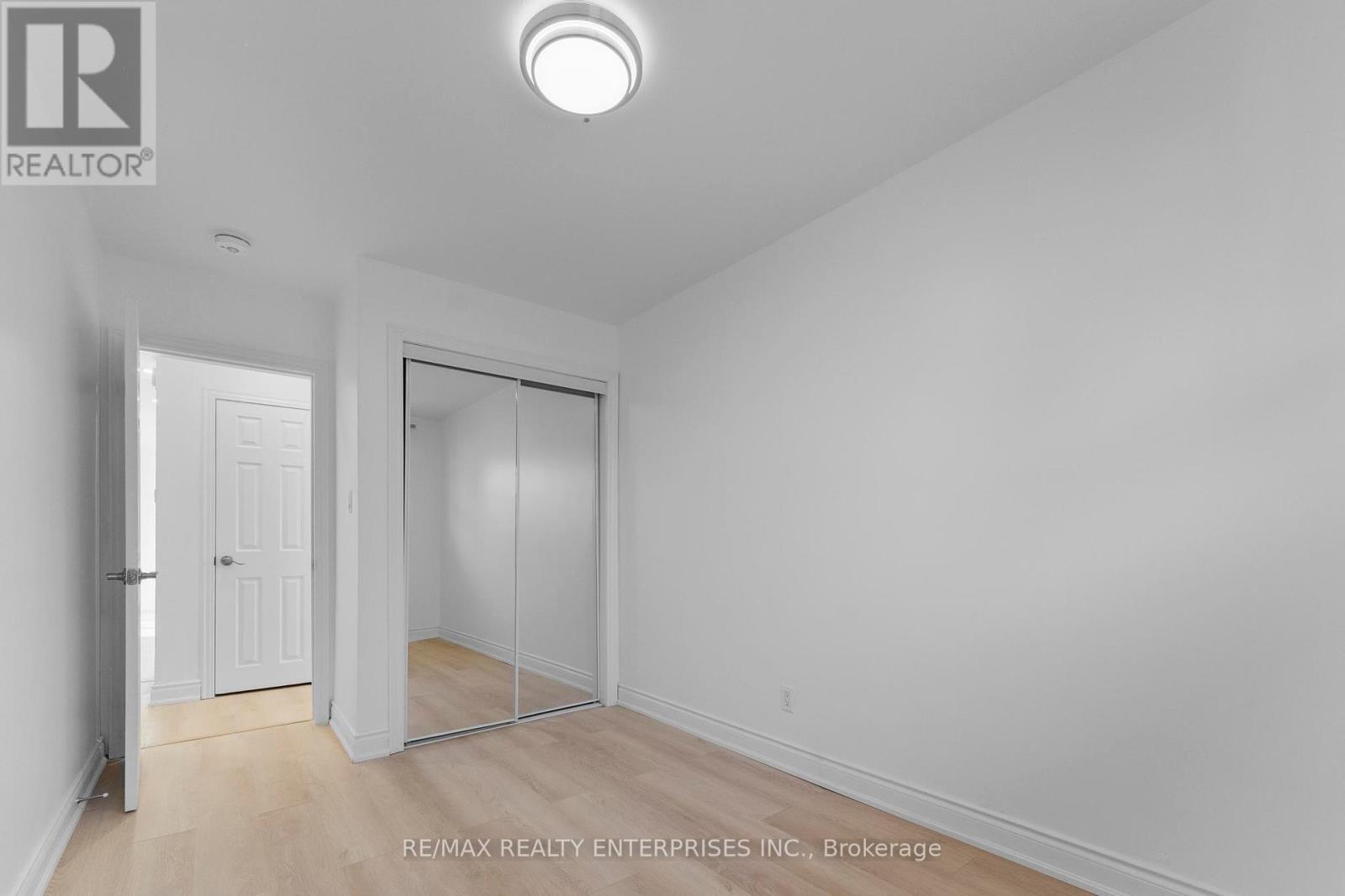 Photo 21 of 60 Wakelin Terrace, St Catharines ON