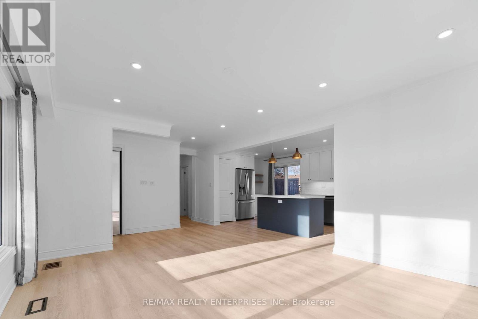 Photo 7 of 60 Wakelin Terrace, St Catharines ON