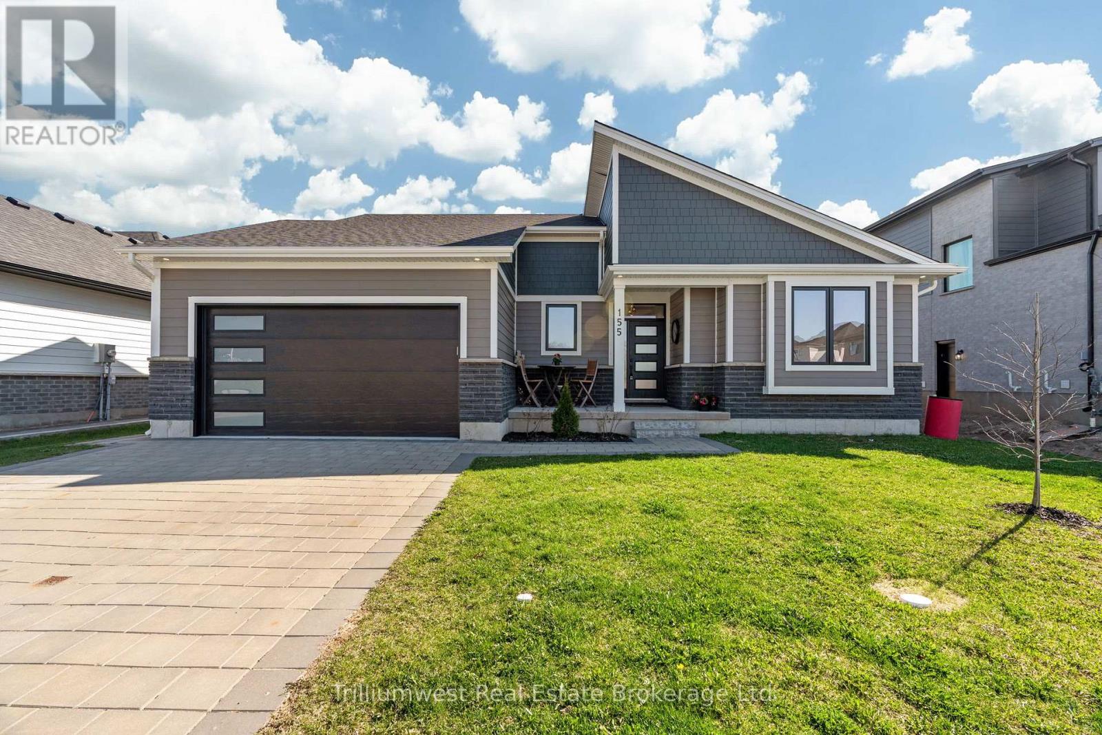 Single Family House Bungalow for Sale in  MCLEOD STREET North Middlesex (Parkhill) 