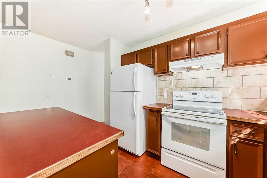 Single Family House 3 Level for Sale in   Ranchview Drive NW Ranchlands Calgary 