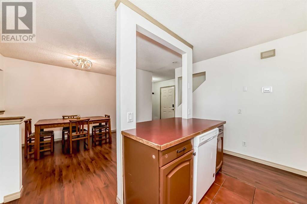 Single Family House 3 Level for Sale in   Ranchview Drive NW Ranchlands Calgary 
