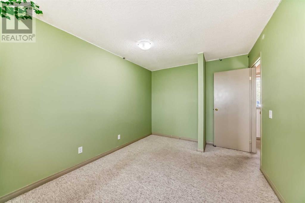 Single Family House 3 Level for Sale in   Ranchview Drive NW Ranchlands Calgary 