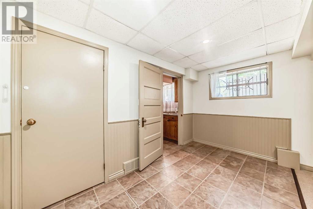 Single Family House 3 Level for Sale in   Ranchview Drive NW Ranchlands Calgary 