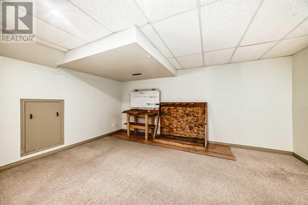 Single Family House 3 Level for Sale in   Ranchview Drive NW Ranchlands Calgary 