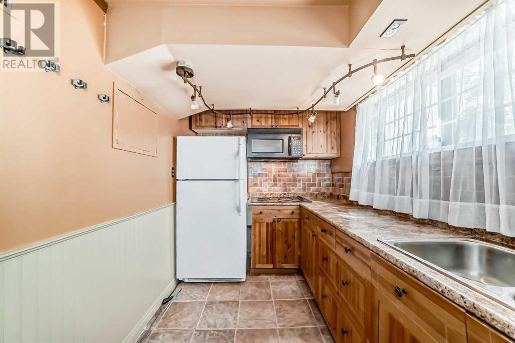 Single Family House 3 Level for Sale in   Ranchview Drive NW Ranchlands Calgary 