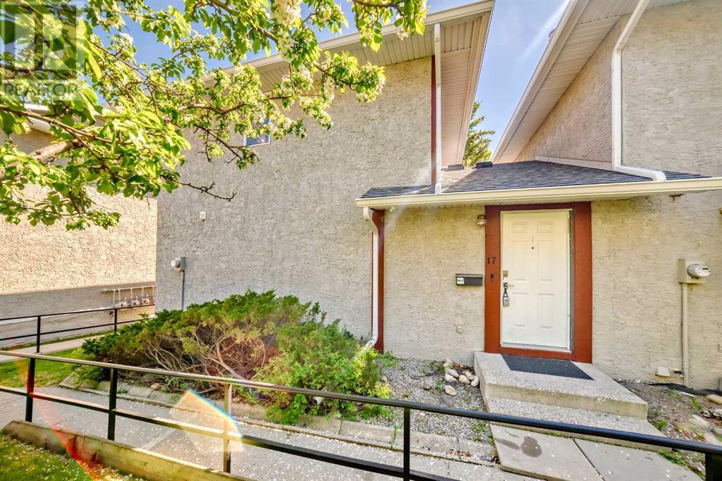 Single Family House 3 Level for Sale in   Ranchview Drive NW Ranchlands Calgary 