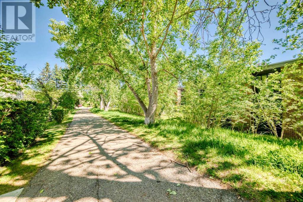 Single Family House 3 Level for Sale in   Ranchview Drive NW Ranchlands Calgary 