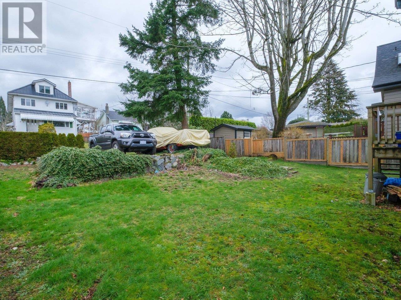 Photo 12 of 418 E Keith Road, North Vancouver BC