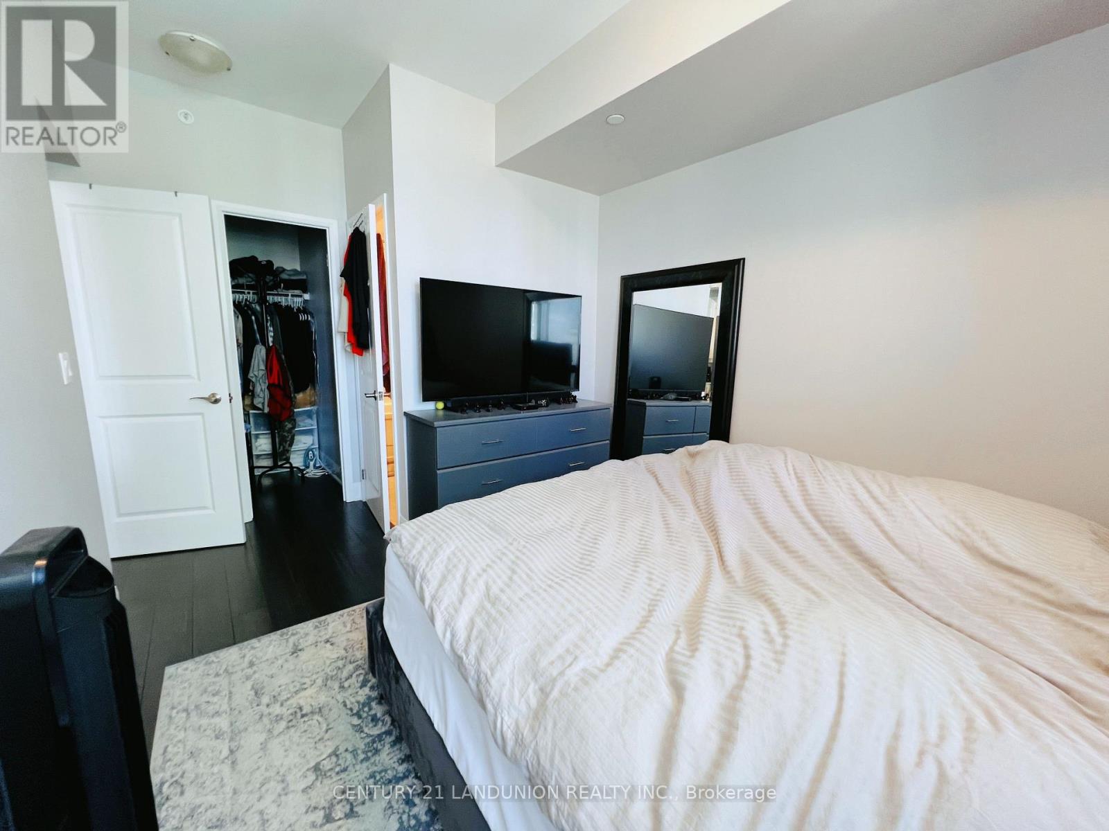 Photo 12 of 1305 2900 Highway 7 Road, Vaughan ON