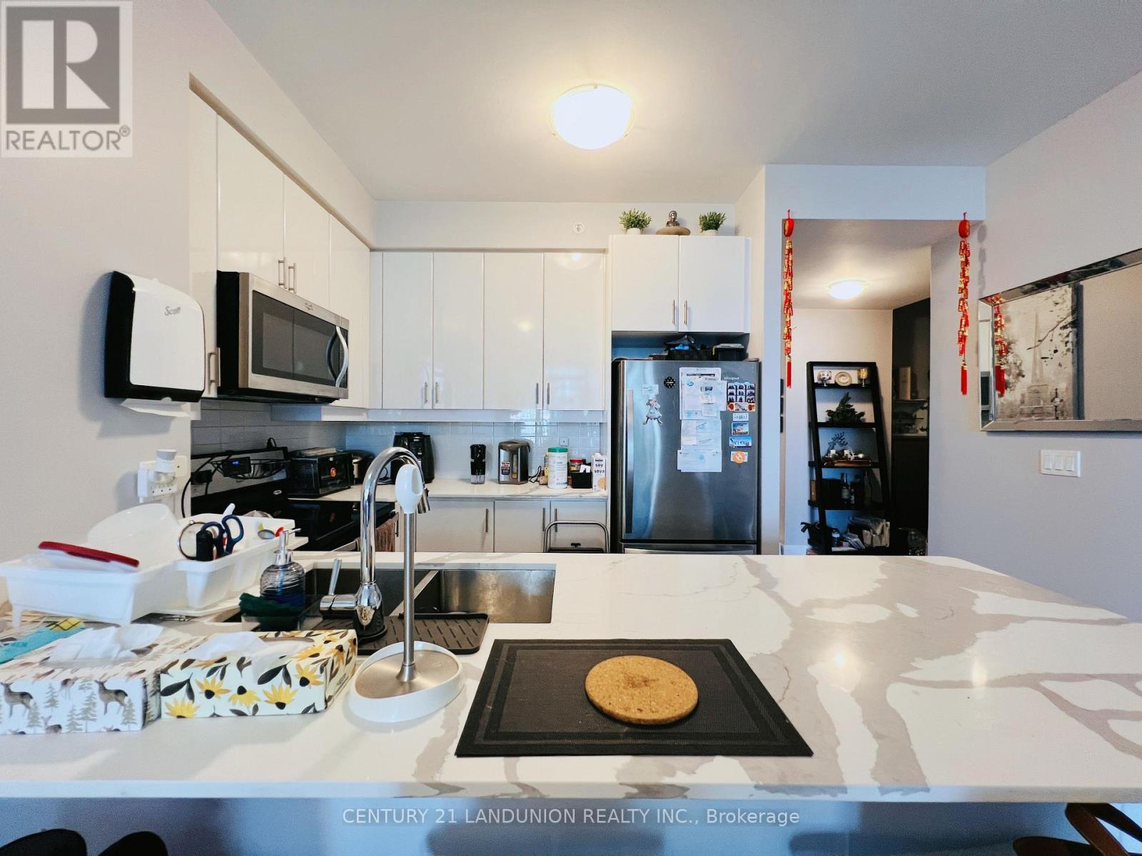 Photo 6 of 1305 2900 Highway 7 Road, Vaughan ON