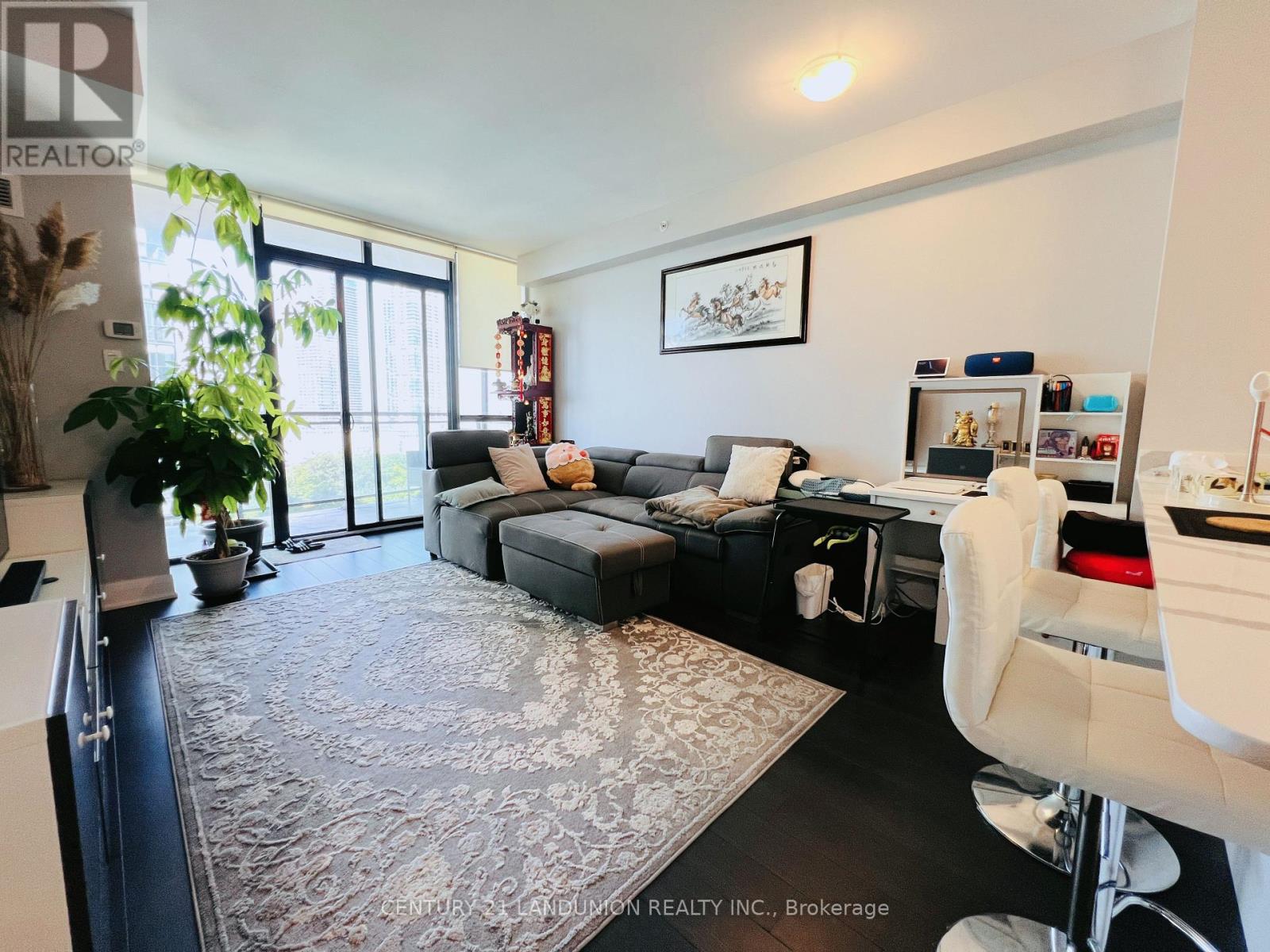 Photo 8 of 1305 2900 Highway 7 Road, Vaughan ON