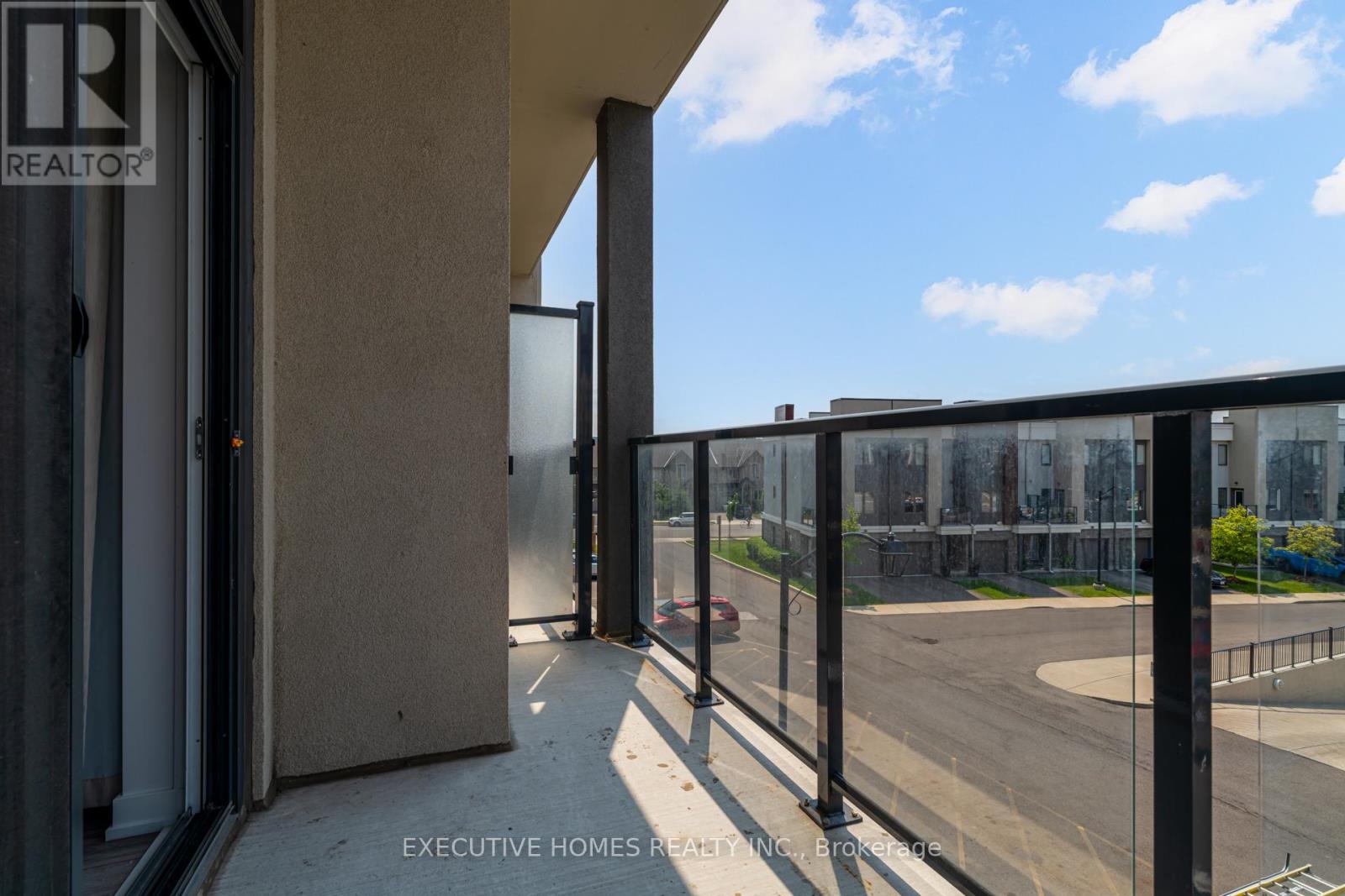 Photo 20 of 327 101 Shoreview Place, Hamilton ON