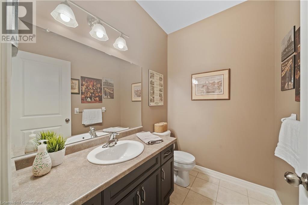 Photo 20 of 23 Iron Bridge Court, Caledonia ON
