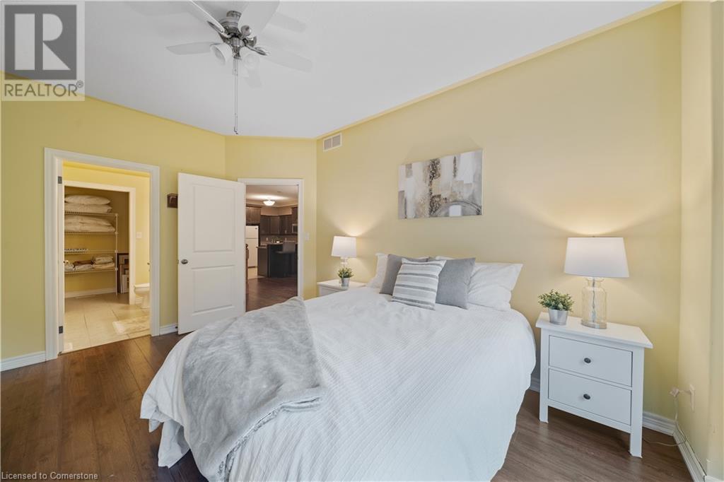 Photo 16 of 23 Iron Bridge Court, Caledonia ON