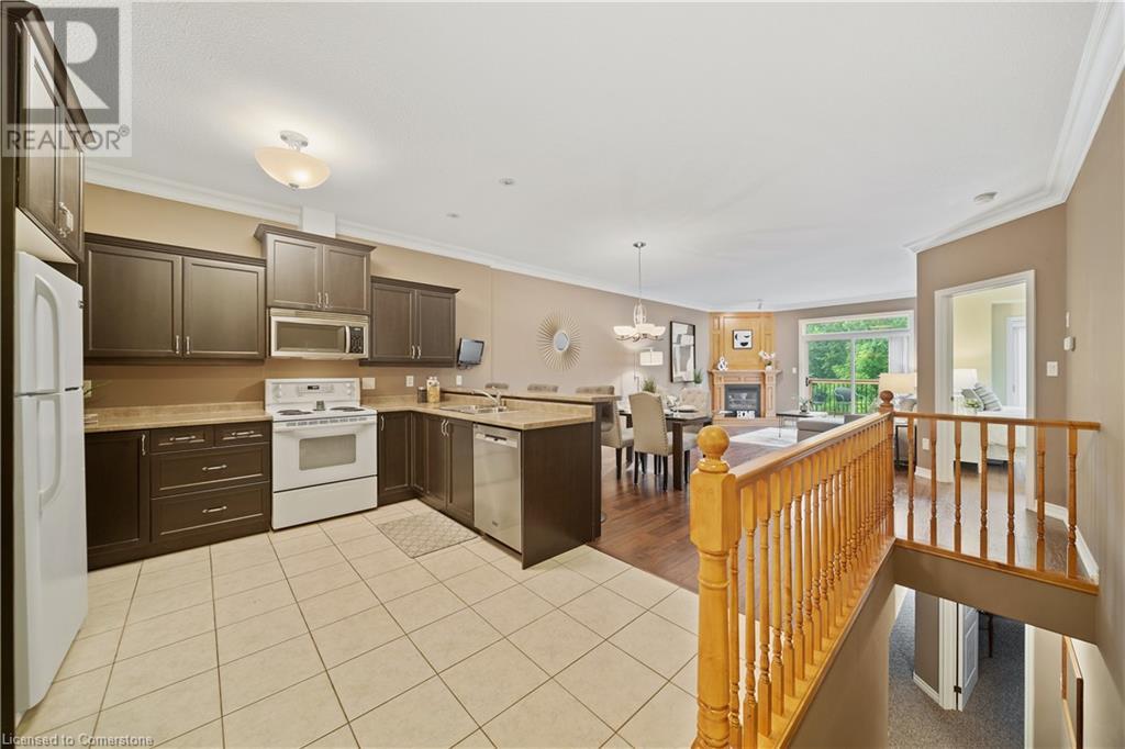 Photo 14 of 23 Iron Bridge Court, Caledonia ON
