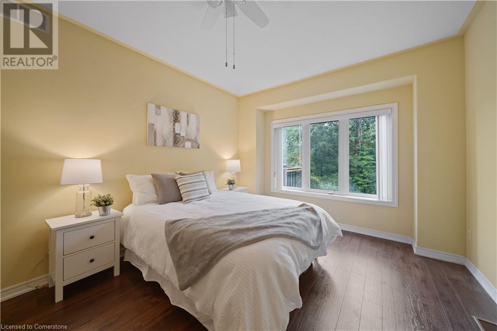 Photo 15 of 23 Iron Bridge Court, Caledonia ON