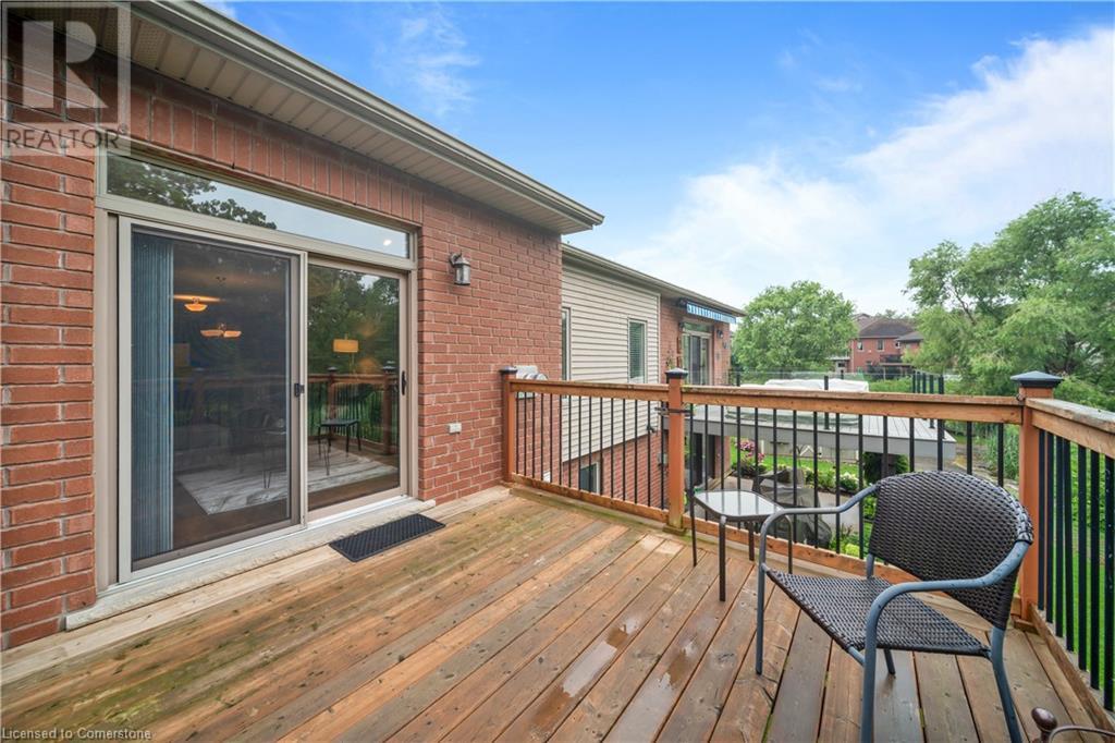 Photo 31 of 23 Iron Bridge Court, Caledonia ON