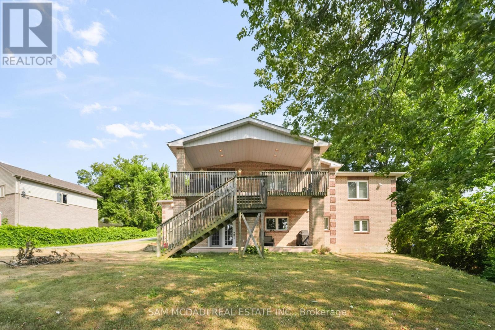 Photo 5 of 84 Maryland Drive, Selwyn ON