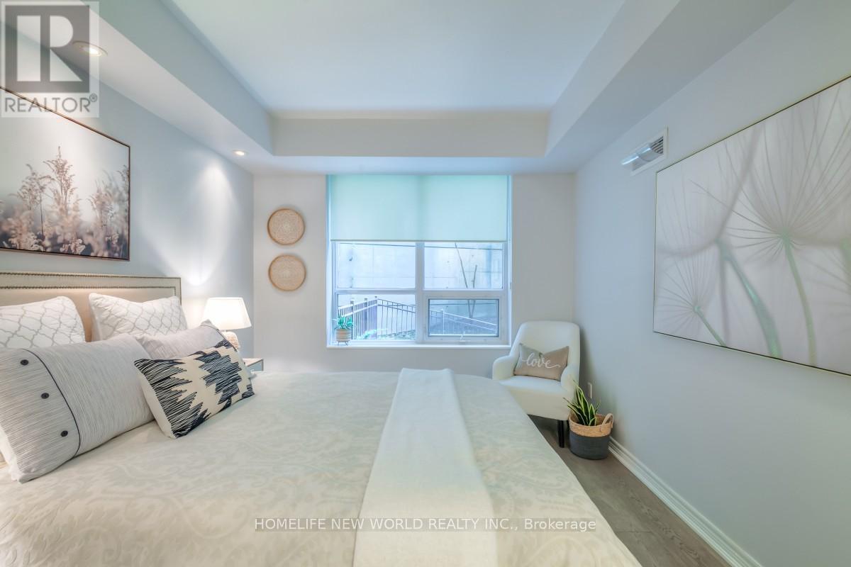 Photo 10 of 207 38 William Carson Crescent, Toronto ON