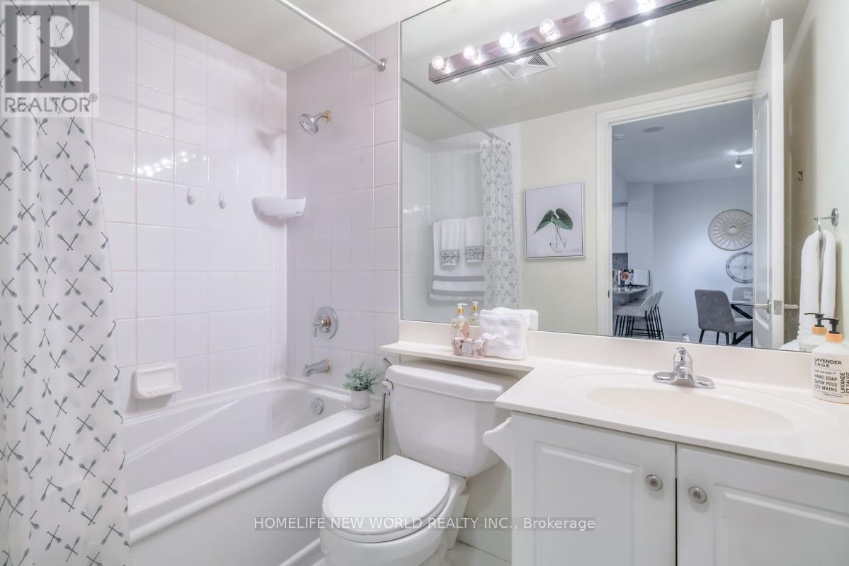 Photo 18 of 207 38 William Carson Crescent, Toronto ON
