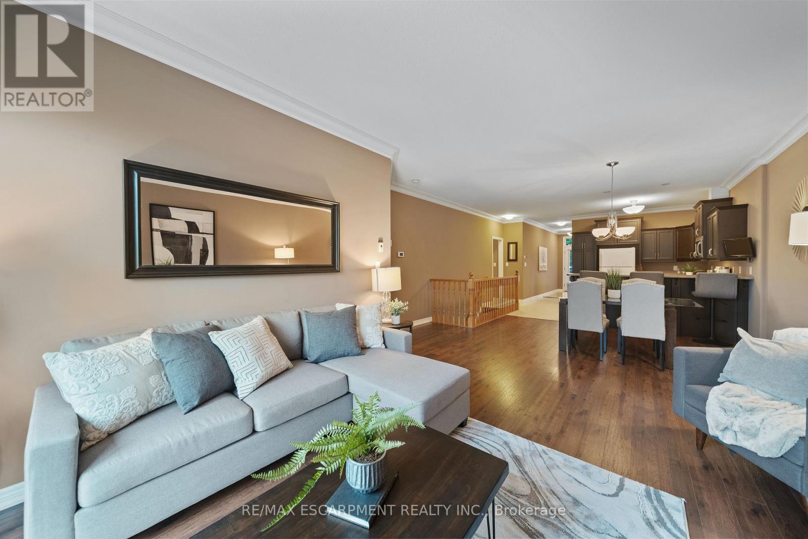 Photo 5 of 23 Iron Bridge Court, Haldimand ON