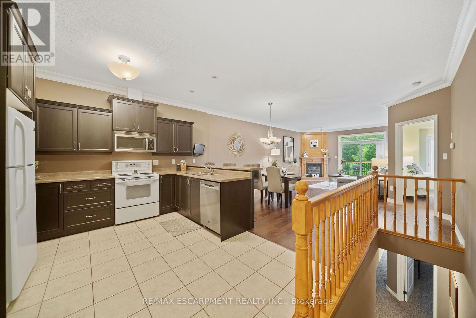Photo 24 of 23 Iron Bridge Court, Haldimand ON