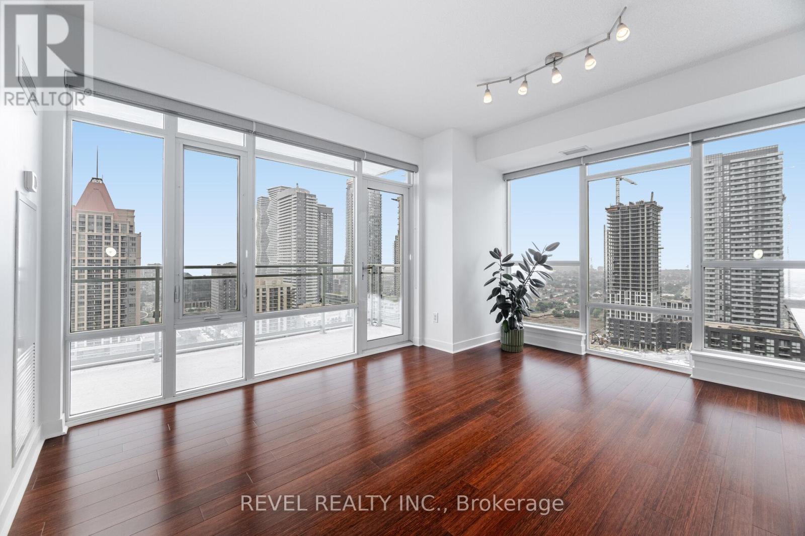 Photo 13 of 2105 365 Prince Of Wales Drive, Mississauga ON