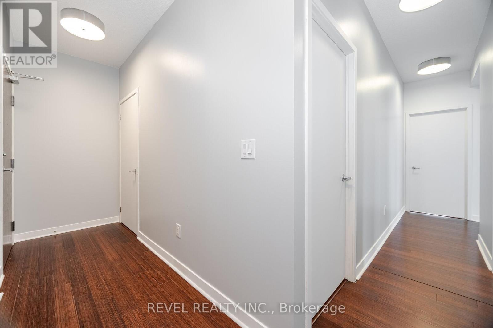Photo 5 of 2105 365 Prince Of Wales Drive, Mississauga ON