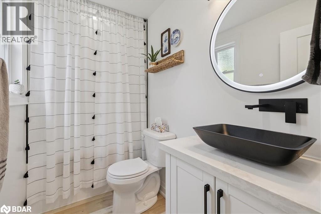 Photo 25 of 48 Aberdeen Avenue, Brantford ON