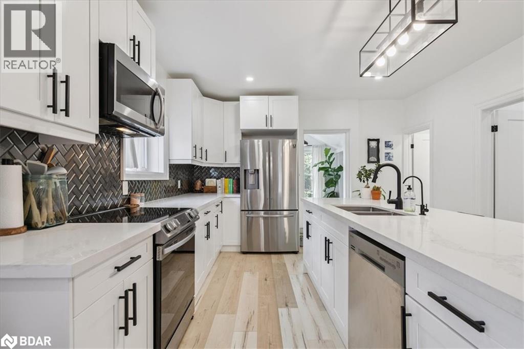 Photo 13 of 48 Aberdeen Avenue, Brantford ON